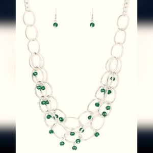 New Paparazzi Necklace And Earrings Set